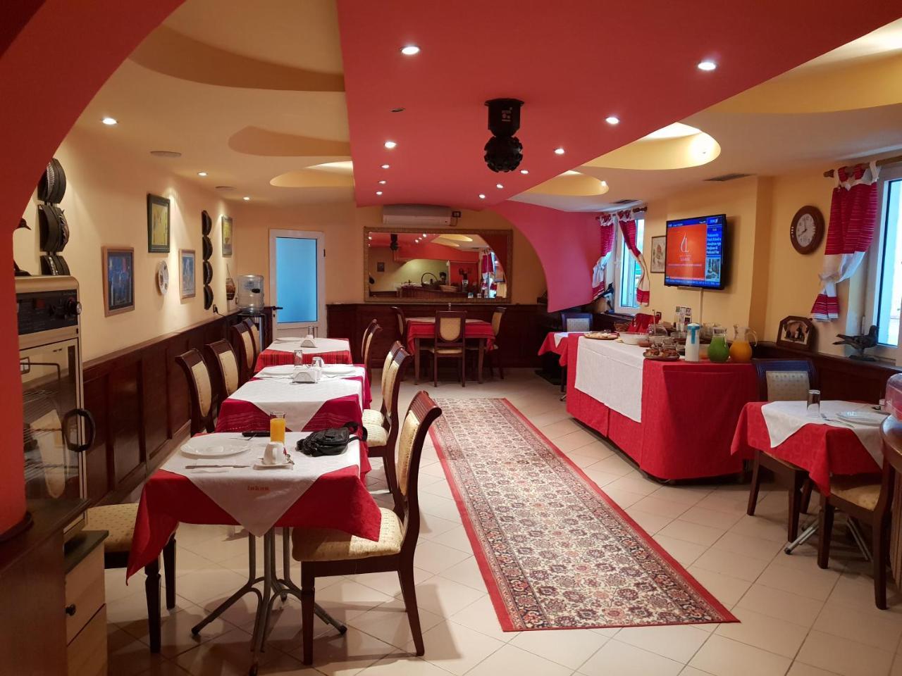 Hotel Vila 15 - Center Τίρανα Εξωτερικό φωτογραφία